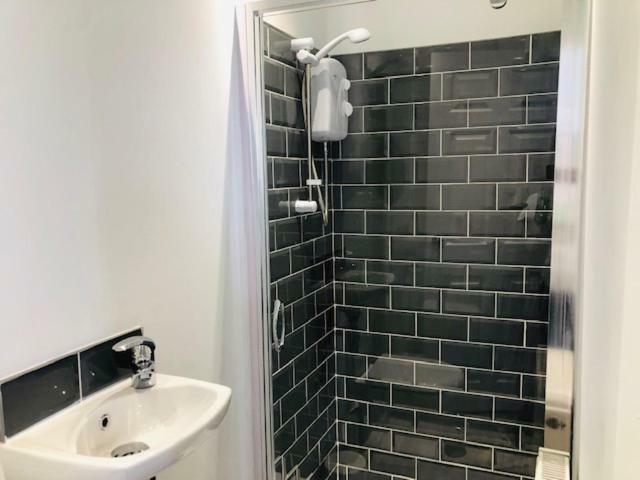 Отель Townhouse @ 51 Balfour St, Stoke Экстерьер фото